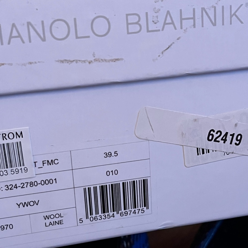 Manolo blahnik Hangisi Chrystal Buckle Wool Flats, NEW - Picture 15 of 17